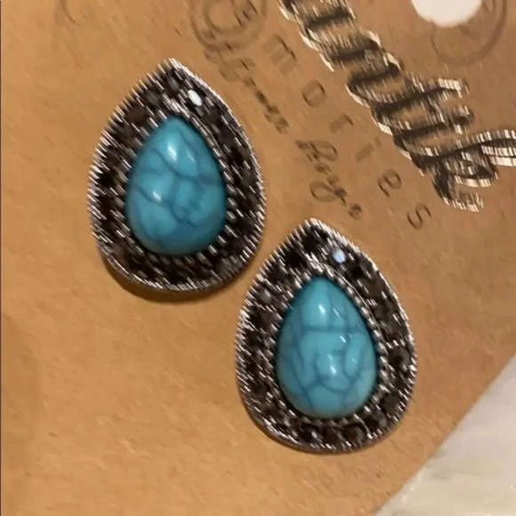 Vintage with stone women earring NEW - Picture 1 of 4